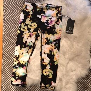 90 Degree by Reflex 3/4 length flower leggings